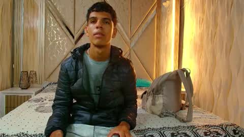 hotcouple_222 online show from December 17, 7:14 am