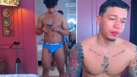 Snapshot of hotcrew_ chatting on May 3, 1:50 pm Hussain aaron and Ekko online show from May 3, 1:50 pm