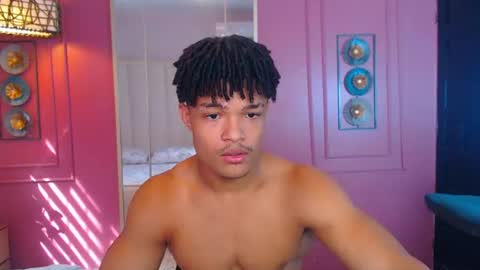 Snapshot of hotcrew_ chatting on June 13, 1:42 pm Hussain aaron and Ekko online show from June 13, 1:42 pm