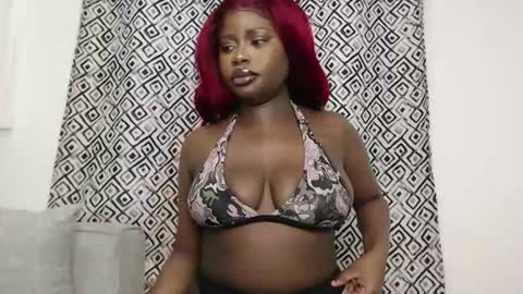 Hotcurvykeisha online show from October 9, 4:32 am