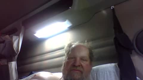 Snapshot of hotdad10 chatting on April 11, 4:33 pm hotdad10 online show from April 11, 4:33 pm