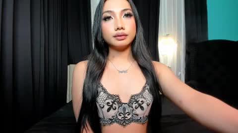 hotdior4u online show from June 19, 6:45 pm