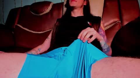 Snapshot of hoterossex chatting on November 14, 7:01 pm axell online show from November 14, 7:01 pm