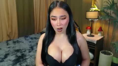 EVA online show from November 5, 11:05 pm