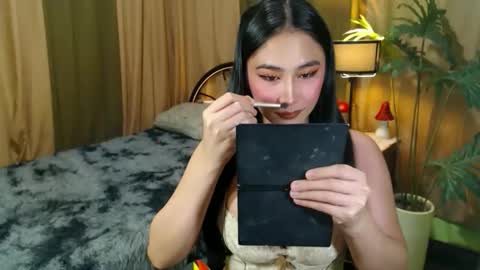 EVA online show from November 6, 11:15 pm