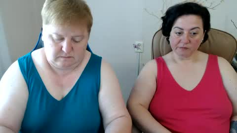 Snapshot of hotfiremommy chatting on June 18, 8:25 am LimonkaFire online show from June 18, 8:25 am