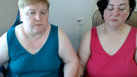 Snapshot of hotfiremommy chatting on June 19, 2:54 pm LimonkaFire online show from June 19, 2:54 pm