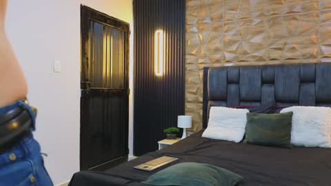 felipe  marcello online show from February 1, 7:23 pm