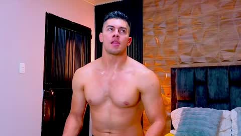 Snapshot of hotfuckers4uu chatting on June 6, 7:29 pm felipe marcello online show from June 6, 7:29 pm