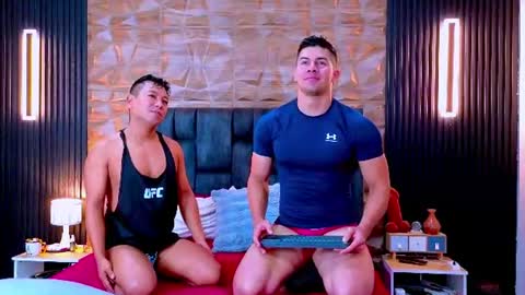 Snapshot of hotfuckers4uu chatting on June 16, 2:19 pm felipe marcello online show from June 16, 2:19 pm