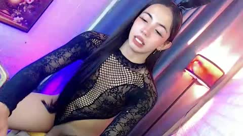 hotfucking_queen1111 online show from November 26, 1:23 pm