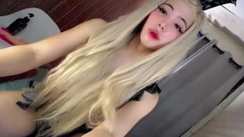 hotfucking_queen1111 online show from June 25, 8:19 am