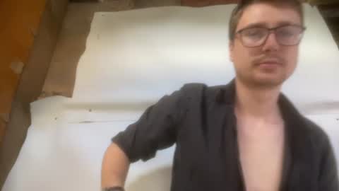 Snapshot of hotgentleman_3003 chatting on June 26, 7:13 am William online show from June 26, 7:13 am