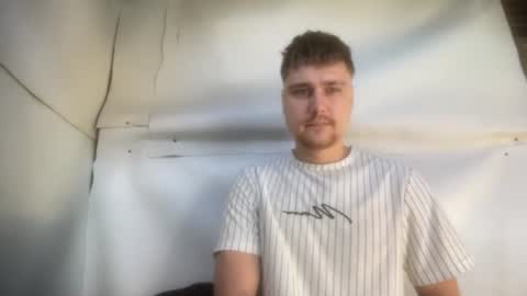 Snapshot of hotgentleman_3003 chatting on July 28, 8:10 am William online show from July 28, 8:10 am