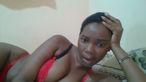Snapshot of hotgodees chatting on February 15, 5:41 am Queen online show from February 15, 5:41 am