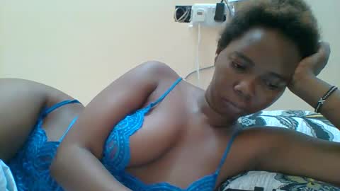 Snapshot of hotgodees chatting on September 21, 6:37 am Queen online show from September 21, 6:37 am