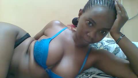 Queen online show from November 17, 6:14 pm