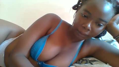 Snapshot of hotgodees chatting on January 10, 7:10 am Queen online show from January 10, 7:10 am