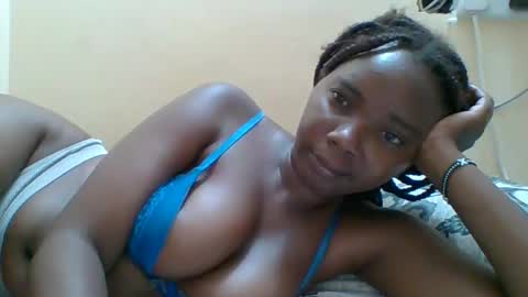 Snapshot of hotgodees chatting on January 16, 8:35 pm Queen online show from January 16, 8:35 pm