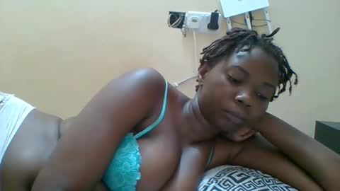 Snapshot of hotgodees chatting on February 14, 7:21 pm Queen online show from February 14, 7:21 pm