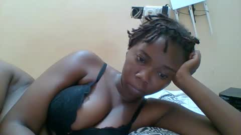 Snapshot of hotgodees chatting on February 21, 9:16 pm Queen online show from February 21, 9:16 pm