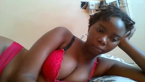 Snapshot of hotgodees chatting on March 10, 6:29 am Queen online show from March 10, 6:29 am