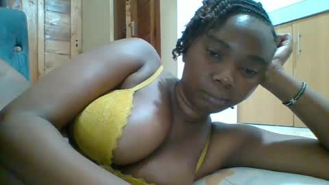 Snapshot of hotgodees chatting on July 3, 5:41 pm Queen online show from July 3, 5:41 pm