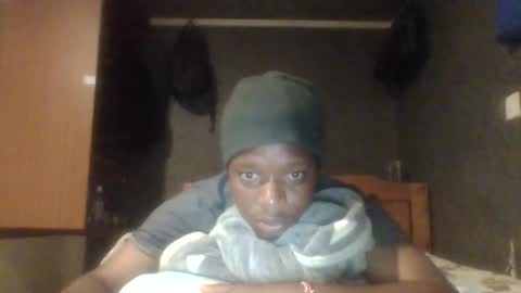 Snapshot of hotguyy001 chatting on February 15, 4:45 pm hotguyy001 online show from February 15, 4:45 pm