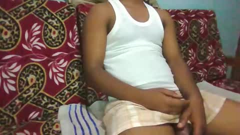 Snapshot of hotguyy001 chatting on January 16, 2:15 am hotguyy001 online show from January 16, 2:15 am