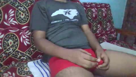 Snapshot of hotguyy001 chatting on February 5, 2:38 am hotguyy001 online show from February 5, 2:38 am