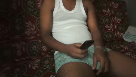 Snapshot of hotguyy001 chatting on February 26, 4:22 am hotguyy001 online show from February 26, 4:22 am