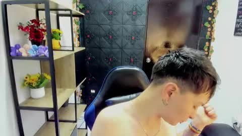 hannah online show from May 1, 2:38 am