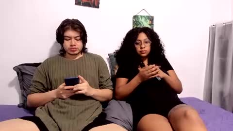 Snapshot of hothoneychile chatting on July 9, 6:06 am Sam and Nico online show from July 9, 6:06 am