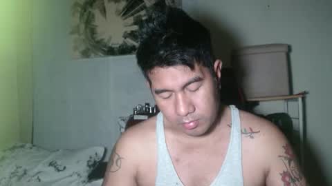 Snapshot of hothunkybear23 chatting on October 18, 2:14 am Khel online show from October 18, 2:14 am