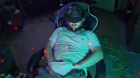 Snapshot of hothusband28931194 chatting on September 25, 5:33 am TW28 online show from September 25, 5:33 am