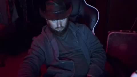 Snapshot of hothusband28931194 chatting on October 6, 8:01 am TW28 online show from October 6, 8:01 am