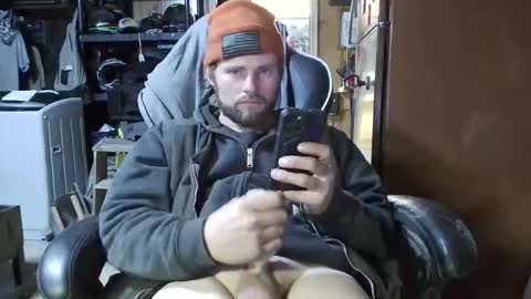 Snapshot of hothusband28931194 chatting on November 17, 1:50 pm TW28 online show from November 17, 1:50 pm