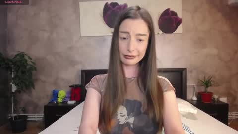 Snapshot of hotilia18 chatting on April 23, 4:31 pm Lia online show from April 23, 4:31 pm