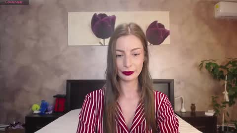 Snapshot of hotilia18 chatting on May 27, 7:55 pm Lia online show from May 27, 7:55 pm