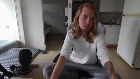 Hikikomori Alex online show from December 13, 11:23 am