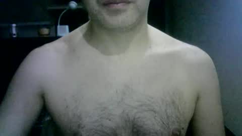 Snapshot of hotitan chatting on June 8, 3:40 am hottitan twitter Marianoshcam online show from June 8, 3:40 am