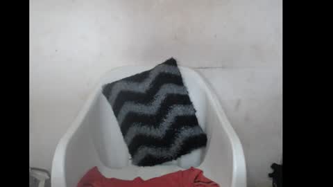 hotjessie0 online show from November 19, 6:13 am