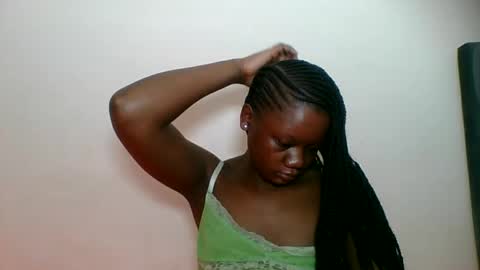Snapshot of hotjeylee chatting on May 7, 12:49 am LOYCE online show from May 7, 12:49 am