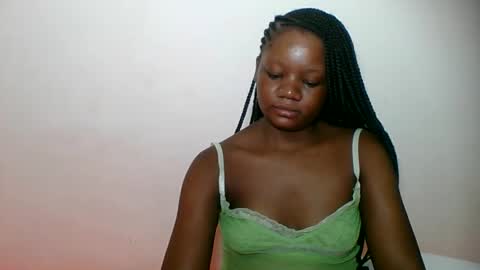 Snapshot of hotjeylee chatting on May 8, 7:30 pm LOYCE online show from May 8, 7:30 pm
