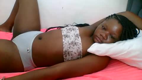 Snapshot of hotjeylee chatting on May 10, 12:38 am LOYCE online show from May 10, 12:38 am