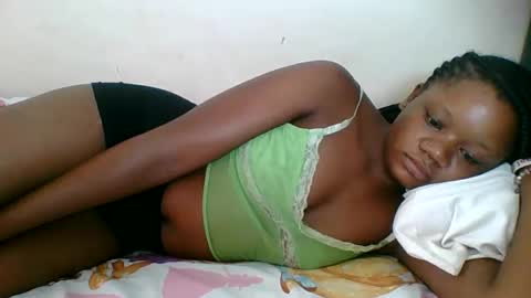 Snapshot of hotjeylee chatting on May 18, 9:15 am LOYCE online show from May 18, 9:15 am
