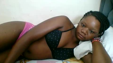 Snapshot of hotjeylee chatting on May 20, 12:06 am LOYCE online show from May 20, 12:06 am