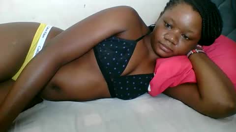 Snapshot of hotjeylee chatting on May 26, 7:43 pm LOYCE online show from May 26, 7:43 pm