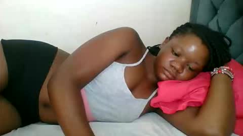 Snapshot of hotjeylee chatting on May 27, 6:10 am LOYCE online show from May 27, 6:10 am