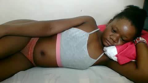 Snapshot of hotjeylee chatting on May 28, 1:36 am LOYCE online show from May 28, 1:36 am
